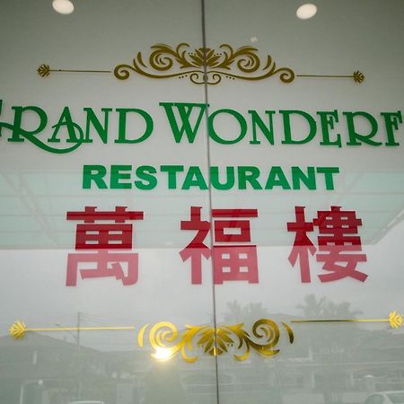 Grand Wonderful Hotel Sibu Bagian luar foto